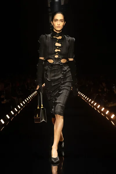 Look 38